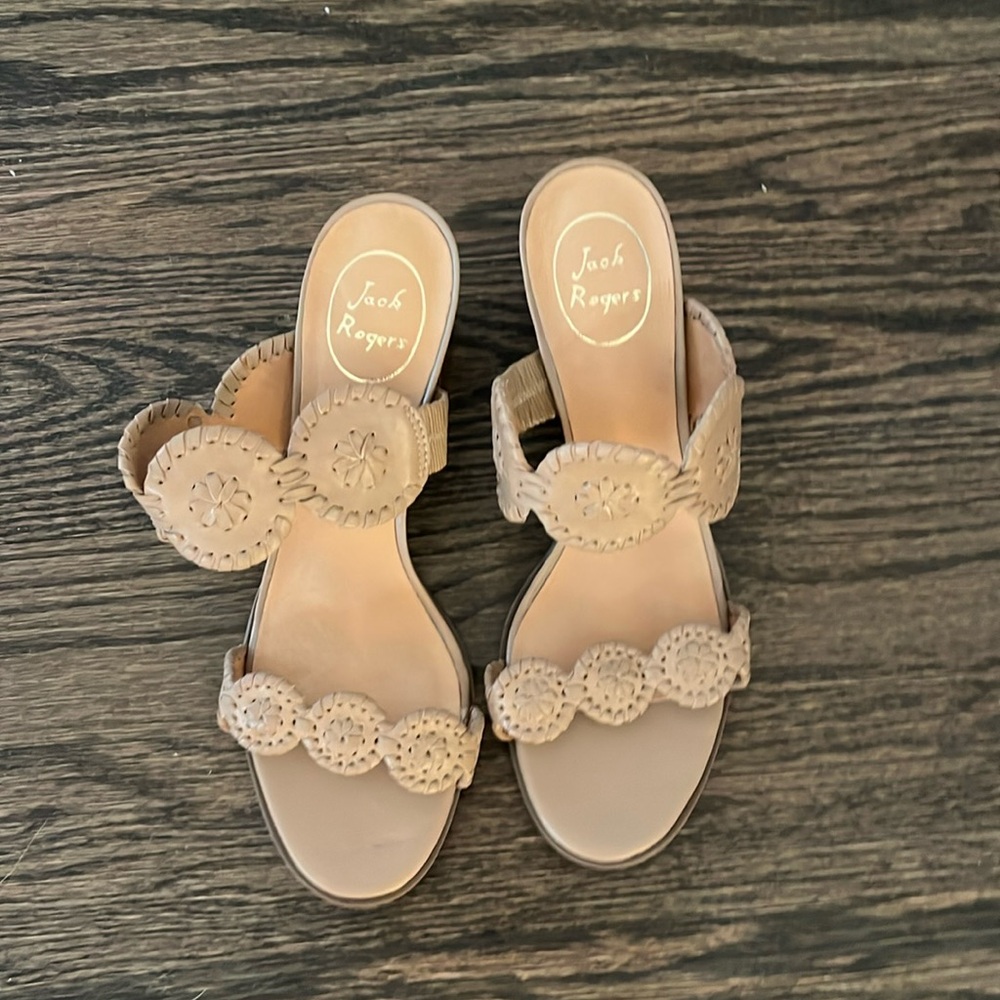 Jack Rogers Lauren Mid Heel, never worn, size 9